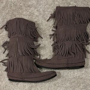Minnetonka 3 layer fringe boots mid calf triple layer grey hippie boho moccasins